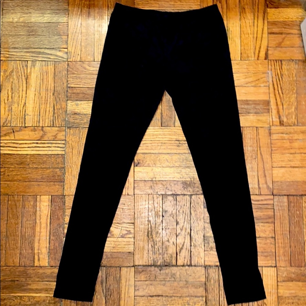 Black leggings